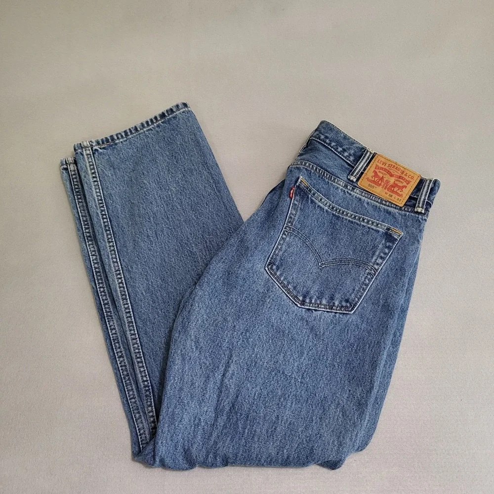 Levi's 505 Denim Blue Jeans Medium Wash Straight Leg Men's 38 X 32